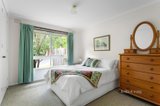 https://images.listonce.com.au/custom/160x/listings/2-thornton-street-eltham-vic-3095/288/01353288_img_13.jpg?jR6p9sNcW-g