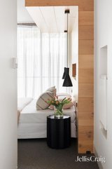 https://images.listonce.com.au/custom/160x/listings/2-trinian-street-prahran-vic-3181/757/01982757_img_12.jpg?Guhx5o2TAMQ