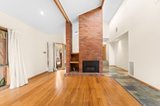 https://images.listonce.com.au/custom/160x/listings/2-tulip-court-doncaster-east-vic-3109/955/01935955_img_01.jpg?86FpfKzxSRg
