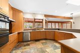 https://images.listonce.com.au/custom/160x/listings/2-tulip-court-doncaster-east-vic-3109/955/01935955_img_05.jpg?dtUwCasLRUY