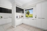 https://images.listonce.com.au/custom/160x/listings/2-tussock-lane-lara-vic-3212/147/01141147_img_05.jpg?pnzhEa6RxkY