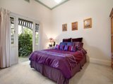 https://images.listonce.com.au/custom/160x/listings/2-valonia-avenue-surrey-hills-vic-3127/204/01684204_img_07.jpg?OujHkTNnyEc