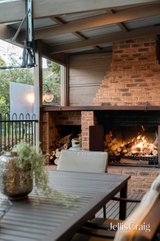 https://images.listonce.com.au/custom/160x/listings/2-waldau-court-doncaster-vic-3108/308/01990308_img_16.jpg?MB2IhHtDHvo