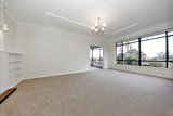 https://images.listonce.com.au/custom/160x/listings/2-whalley-court-doncaster-east-vic-3109/596/01950596_img_01.jpg?0uic7eolsC8