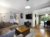 https://images.listonce.com.au/custom/160x/listings/2-woodland-avenue-croydon-vic-3136/001/00621001_img_03.jpg?R4aJWfxdL7Q