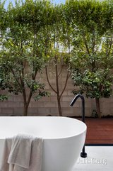 https://images.listonce.com.au/custom/160x/listings/2-woodlands-close-park-orchards-vic-3114/858/01907858_img_21.jpg?JIP3ou306m0