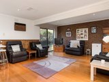 https://images.listonce.com.au/custom/160x/listings/2-zina-grove-mooroolbark-vic-3138/522/01524522_img_05.jpg?9CxDiORMudE