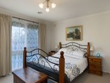 https://images.listonce.com.au/custom/160x/listings/2-zina-grove-mooroolbark-vic-3138/522/01524522_img_08.jpg?tKo47o7zv0U