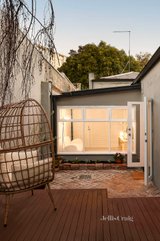 https://images.listonce.com.au/custom/160x/listings/20-alfred-street-north-melbourne-vic-3051/761/01705761_img_11.jpg?0LRxyggnVJM