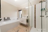 https://images.listonce.com.au/custom/160x/listings/20-auburn-grove-croydon-south-vic-3136/144/01782144_img_14.jpg?cjcPkkFKLQo