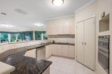 https://images.listonce.com.au/custom/160x/listings/20-avendon-boulevard-glen-waverley-vic-3150/220/01580220_img_05.jpg?33oJOXADScw