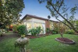 https://images.listonce.com.au/custom/160x/listings/20-avendon-boulevard-glen-waverley-vic-3150/220/01580220_img_12.jpg?BHoQVtj03lA