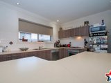 https://images.listonce.com.au/custom/160x/listings/20-balmoral-street-kilsyth-vic-3137/286/01529286_img_08.jpg?-r1ZYOBSgZc