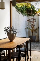 https://images.listonce.com.au/custom/160x/listings/20-caroline-street-south-south-yarra-vic-3141/206/01933206_img_06.jpg?FAXKl9NCVog