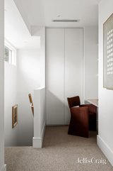 https://images.listonce.com.au/custom/160x/listings/20-caroline-street-south-south-yarra-vic-3141/206/01933206_img_14.jpg?xY5j6_6Ok64