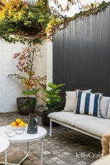 https://images.listonce.com.au/custom/160x/listings/20-caroline-street-south-south-yarra-vic-3141/206/01933206_img_18.jpg?aVBPICs2mfc