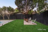 https://images.listonce.com.au/custom/160x/listings/20-carroll-avenue-croydon-vic-3136/693/01817693_img_14.jpg?D2noLBUadZE