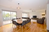 https://images.listonce.com.au/custom/160x/listings/20-catherine-court-brown-hill-vic-3350/457/01576457_img_06.jpg?pNeVDpKIRs4