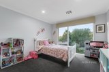 https://images.listonce.com.au/custom/160x/listings/20-chapman-street-diamond-creek-vic-3089/481/01051481_img_06.jpg?LxibToFEOa4