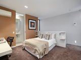 https://images.listonce.com.au/custom/160x/listings/20-docker-street-elwood-vic-3184/259/01794259_img_07.jpg?yKkmKA7WI_E