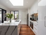 https://images.listonce.com.au/custom/160x/listings/20-empire-drive-mooroolbark-vic-3138/998/01523998_img_09.jpg?eI-xyvQjnOo