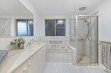 https://images.listonce.com.au/custom/160x/listings/20-enfield-place-forest-hill-vic-3131/516/01861516_img_08.jpg?BKY1gGr9LlA