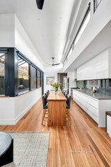 https://images.listonce.com.au/custom/160x/listings/20-ewing-street-brunswick-vic-3056/538/01592538_img_06.jpg?C2814-Szo_g