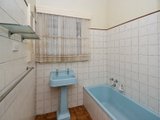 https://images.listonce.com.au/custom/160x/listings/20-fellmongers-road-breakwater-vic-3219/862/01699862_img_06.jpg?Fov-pxBDwRc
