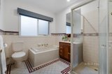 https://images.listonce.com.au/custom/160x/listings/20-fernside-avenue-briar-hill-vic-3088/691/01735691_img_11.jpg?hFKCDb8akkI