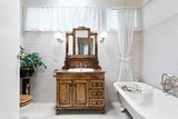 https://images.listonce.com.au/custom/160x/listings/20-frank-street-box-hill-south-vic-3128/224/01685224_img_09.jpg?6d8cLdXNm-c