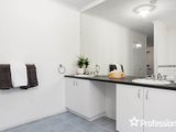 https://images.listonce.com.au/custom/160x/listings/20-freshfield-avenue-mooroolbark-vic-3138/528/01526528_img_07.jpg?QTDZM9hrlsU