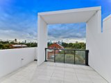 https://images.listonce.com.au/custom/160x/listings/20-graham-street-albert-park-vic-3206/450/01087450_img_09.jpg?p2DtgGKc-5w