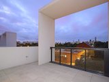 https://images.listonce.com.au/custom/160x/listings/20-graham-street-albert-park-vic-3206/450/01087450_img_10.jpg?eT6mepkeGVo