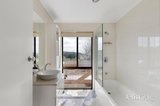 https://images.listonce.com.au/custom/160x/listings/20-heather-avenue-hurstbridge-vic-3099/939/01808939_img_08.jpg?m9LS5TZ7bxs
