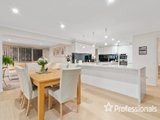 https://images.listonce.com.au/custom/160x/listings/20-hilledge-lane-mooroolbark-vic-3138/688/01525688_img_09.jpg?F_8fDWzwNRM