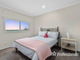 https://images.listonce.com.au/custom/160x/listings/20-hilledge-lane-mooroolbark-vic-3138/688/01525688_img_13.jpg?bQeKJnQF_AI