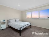 https://images.listonce.com.au/custom/160x/listings/20-hilledge-lane-mooroolbark-vic-3138/688/01525688_img_14.jpg?xm7aDz7OS10