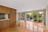 https://images.listonce.com.au/custom/160x/listings/20-hillside-road-mount-waverley-vic-3149/397/01815397_img_04.jpg?fwIRbUpef3Y
