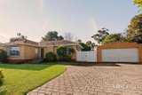 https://images.listonce.com.au/custom/160x/listings/20-hodgson-grove-bentleigh-east-vic-3165/033/01933033_img_01.jpg?o_xD2EISgZY