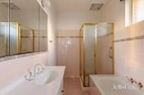 https://images.listonce.com.au/custom/160x/listings/20-hodgson-grove-bentleigh-east-vic-3165/235/01915235_img_09.jpg?IZcLlCjLX6M