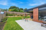 https://images.listonce.com.au/custom/160x/listings/20-home-valley-chase-brown-hill-vic-3350/245/01914245_img_09.jpg?xzGsSqJ9B8g