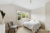 https://images.listonce.com.au/custom/160x/listings/20-howard-street-glen-iris-vic-3146/231/01942231_img_12.jpg?kullsRQNK0k