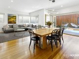 https://images.listonce.com.au/custom/160x/listings/20-james-street-williamstown-vic-3016/527/01203527_img_02.jpg?XU8rfnQNXwE