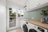 https://images.listonce.com.au/custom/160x/listings/20-kookaburra-lane-mount-evelyn-vic-3796/064/01900064_img_15.jpg?ABqzETlPWeI