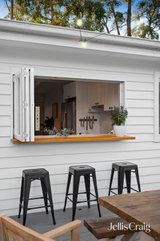 https://images.listonce.com.au/custom/160x/listings/20-kookaburra-lane-mount-evelyn-vic-3796/064/01900064_img_17.jpg?AeczYtg5NNA
