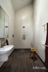 https://images.listonce.com.au/custom/160x/listings/20-langston-street-northcote-vic-3070/967/01807967_img_14.jpg?dKM_UjaJhWE