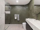 https://images.listonce.com.au/custom/160x/listings/20-larkspur-avenue-doncaster-vic-3108/043/01656043_img_13.jpg?HMccN4Y5-pA