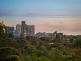 https://images.listonce.com.au/custom/160x/listings/20-larkspur-avenue-doncaster-vic-3108/043/01656043_img_17.jpg?1Yp7ItSf_c0