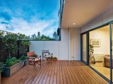 https://images.listonce.com.au/custom/160x/listings/20-law-street-south-melbourne-vic-3205/187/01087187_img_03.jpg?Gjx_gjq0Wdg