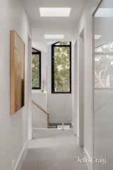 https://images.listonce.com.au/custom/160x/listings/20-lilicur-road-montmorency-vic-3094/077/01817077_img_11.jpg?2Vzhmksc0BU